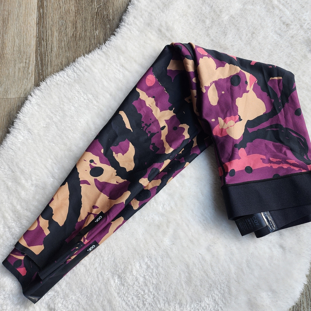 Bold Abstract Camo Print Leggings by COR. / Ultracor 💥